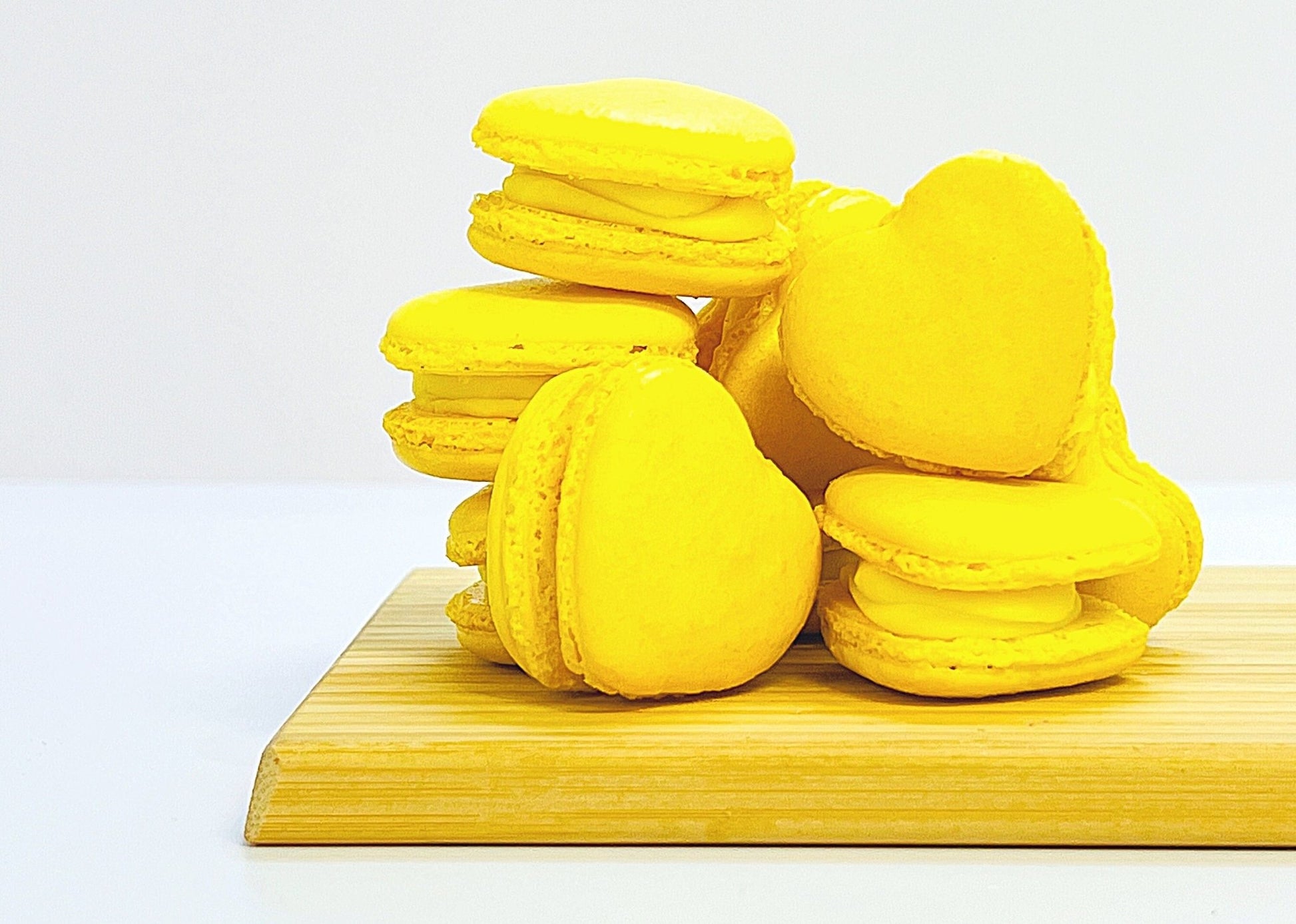 Yellow Heart French Macarons | Ideal for Valentine's Day gifts, birthdays, weddings, anniversaries and more - Macaron CentraleDefault (Lemon)12 Pack